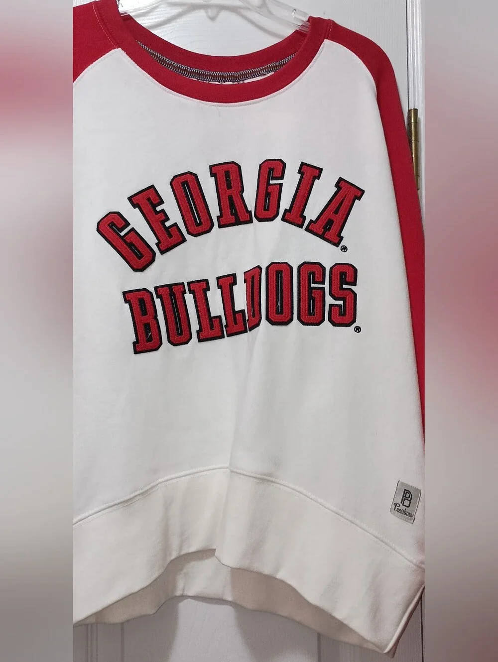 Pressbox White and Red Georgia Bulldogs Raglan Sweatshirt New With Tags Medium